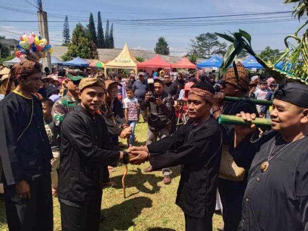 Ribuan Warga Meriahkan Pawai Dongdang, Rayakan Hari Jadi Ke-152 Kabupaten Sukabumi