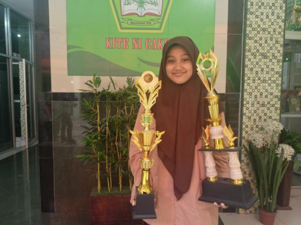 Konsisten Belajar 2 Jam, Siswi MTs Bilingual Muslimat NU Juara Kompetisi Sains Madrasah IPA
