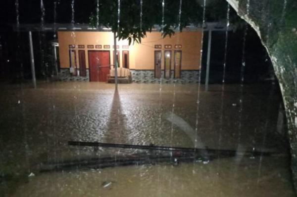 Sejumlah Kampung di Sukabumi Dilanda Banjir Akibat Hujan Deras