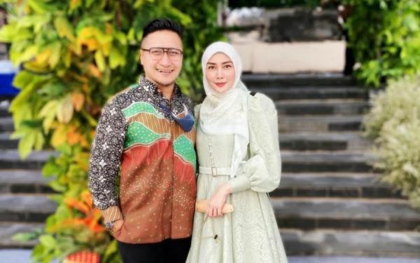 Menanggapi Issue Poligami, Arie Untung : Ngasih Tahu aja Belum Berani Apalagi Melakukan