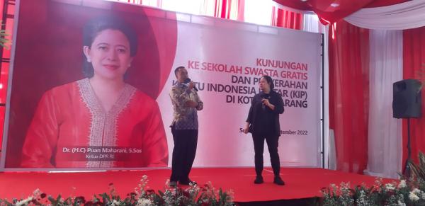 Berkunjung ke SMP di Semarang, Puan Maharani Ingatkan Pemda Aktif Cek Sarpras