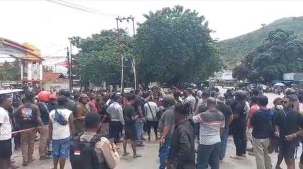 Aksi Demo Dukung Gubernur Papua Lukas Enembe, Mal dan Ruko di Jayapura Tutup