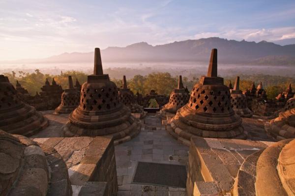 Misteri Seputar Candi Borobudur, Mulai dari Keberuntungan hingga Peringatan bagi Sepasang Kekasih