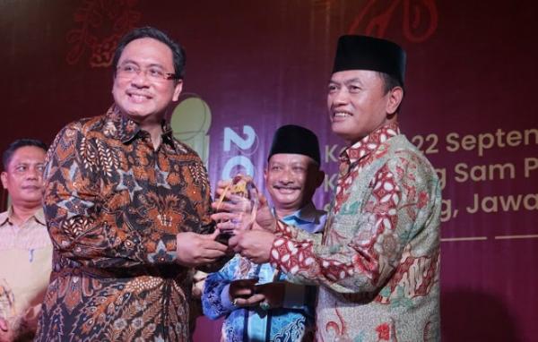 Genjot Pengembangan Wisata, Bupati Semarang Raih Penghargaan Kepala Daerah Inovatif dari MNC Portal 