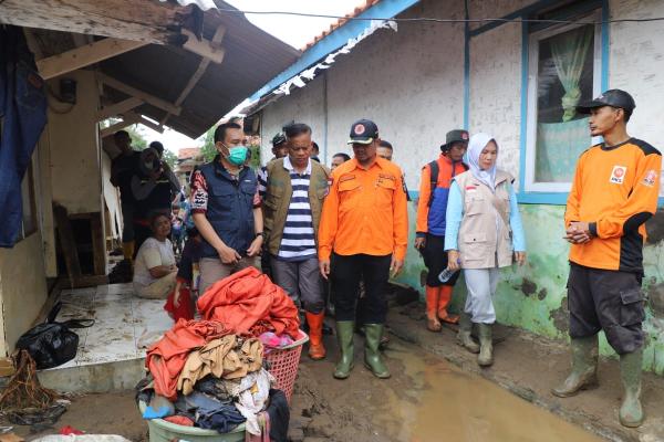 Kerugian Materi Akibat Banjir Bandang di Kecamatan Pameungpeuk Capai Miliaran Rupiah