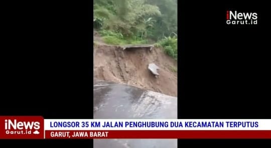 Longsor Akses Jalan Poros Singajaya Cihurip Terputus