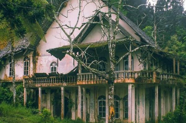 5 Tempat Angker di Indonesia, Ada Rumah Tak Kasat Mata di Yogyakarta