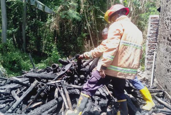 Dua Dapur Rumah Warga di Probolinggo Kebakaran, Kerugian Ditaksir Rp 30 Juta