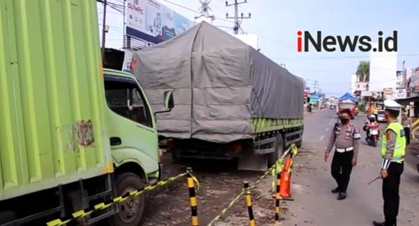 Video Mobil Terperosok di Gorong gorong