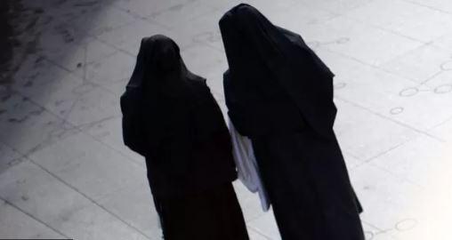 Selama 10 Tahun Dua Biarawati Mencuri Uang Donasi Untuk Bermain Judi di Kasino