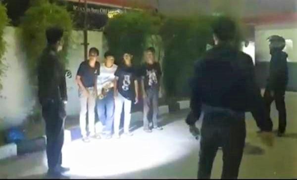 Polrestabes Medan Ciduk 6 Remaja Bawa Senjata Tajam Hendak Tawuran
