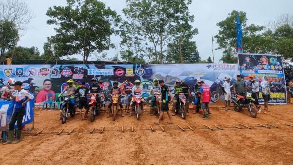 Lomba Grasstrack dan Motocross Memperingati HUT ke-77 TNI di Bangka Selatan