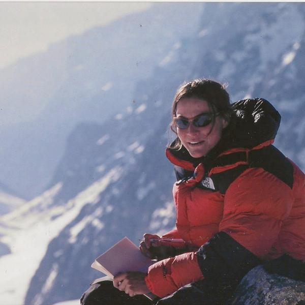 Helaree Nelson, Pendaki Perempuan Terbaik Dunia Ditemukan Tewas Tertimbun Longsoran Salju di Nepal