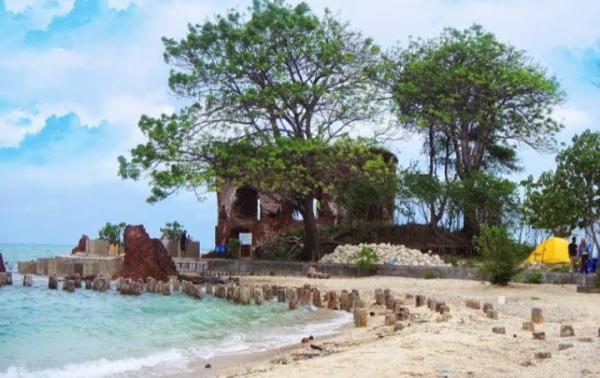Lima Pulau di Indonesia Terkenal Berhantu dan Rumah Ular Besar, Kamu Berani Datang?