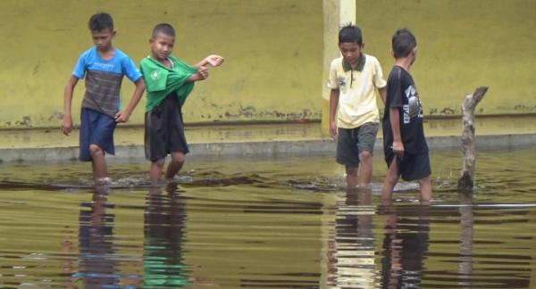 Tergenang Banjir Luapan Sungai, Sekolah Terpaksa Diliburkan di Aceh Singkil