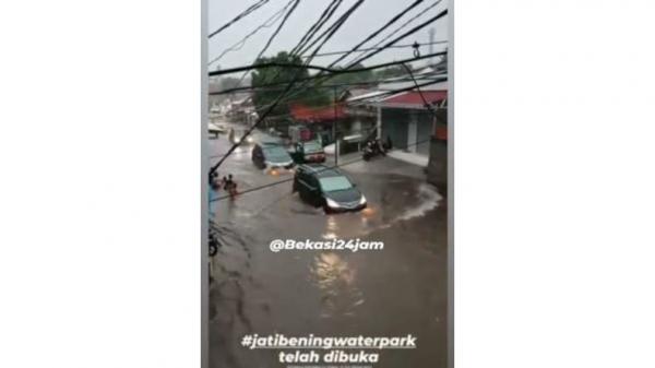 Diguyur Hujan Lebat, Kawasan Jatibening Bekasi Terendam Banjir
