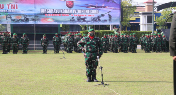 HUT TNI ke-77 di Sragen, Karangan Bunga Banjiri Makodim