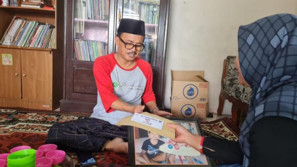 Faisol Riza Bantu Keluarga Korban Tragedi Kanjuruhan Malang, di Kabupaten Probolinggo