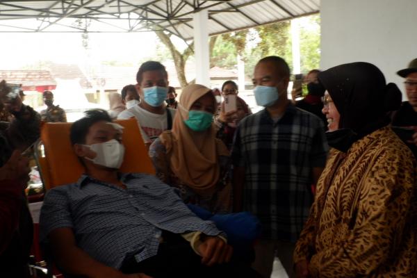 Menteri Sosial Berikan Santunan Terhadap Korban Tragedi Kanjuruhan di Blitar