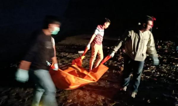 Penemuan Mayat Gegerkan Warga di Pantai Madasari