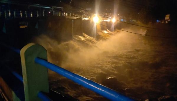 Bendung Katulampa Siaga 1, Waspada Banjir Jakarta!