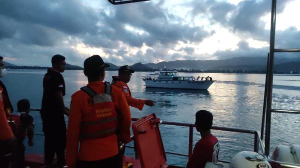 Tim SAR Mataram Selamatkan Empat Penumpang Kapal Yacht Berbendera Australia di Selat Lombok