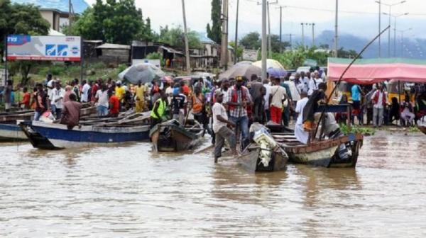 76 Orang Tewas Akibat Perahu Terbalik saat Arungi Sungai yang Meluap