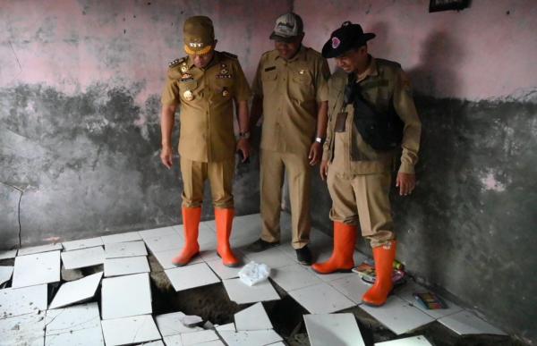 Puluhan Rumah Nyaris Ambruk Akibat Tanah Bergerak di Kebumen