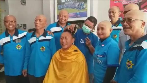 30 Warga Pasuruan Cukur Gundul Sambut Penunjukan Teddy Minahasa Sebagai Kapolda Jawa Timur