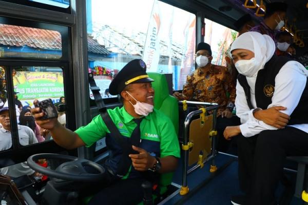 Peringati Hari Jadi Jatim ke-77, Seharian Naik Bus Trans Sidoarjo-Surabaya-Gresik Gratis