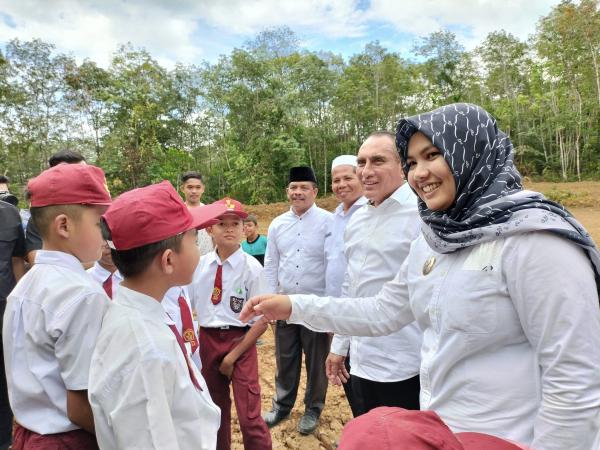 Gubernur Sumut Minta Warga Desa Bangkelang Jaga Kelestarian Lingkungan