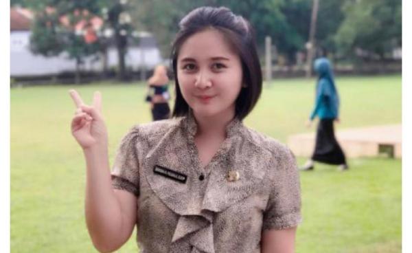 Potret Pns Cantik Debora Pelealu Tampil Makin Seksi Bikin Heboh Netizen