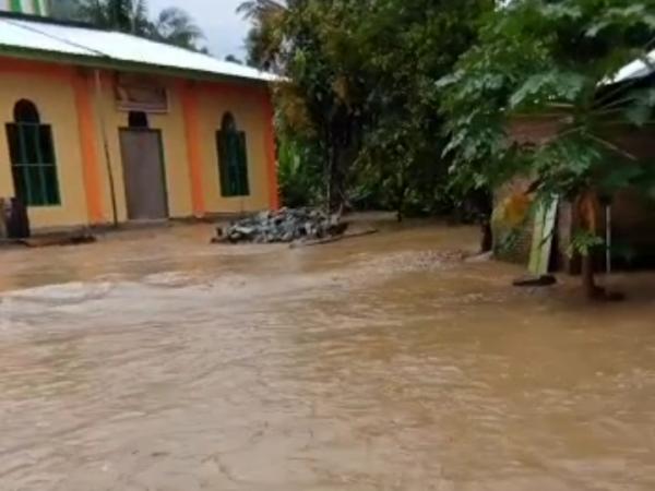 Breaking News, Sungai Riso Meluap, Tapango Dikepung Banjir