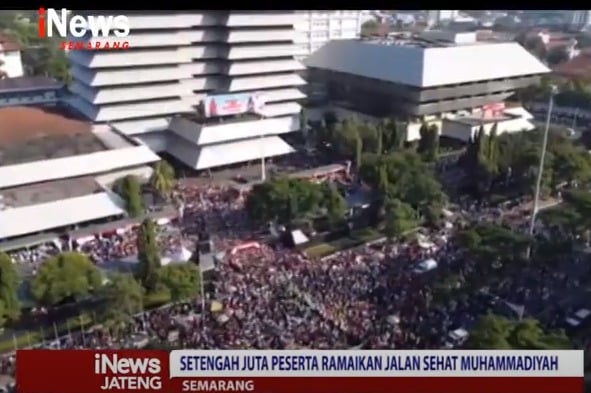 Setengah Juta Lebih Masyarakat Ikut Jalan Sehat Muhammadiyah Jawa Tengah