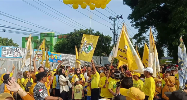 Ribuan Peserta Jalan Sehat Semarakan HUT Partai Golkar Ke 58