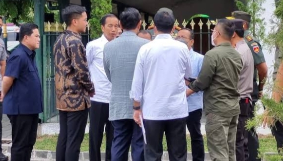 Presiden Joko Widodo Mendadak Blusukan ke Pura Mangkunegaran Ada Apa?