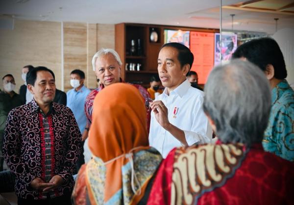 Berkunjung ke Yogyakarta, Presiden Jokowi Sambangi Teman Semasa Kuliah