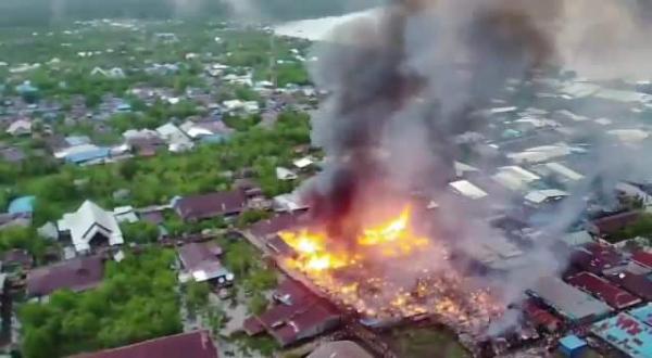 121 Kios dan 4 Rumah di Pasar Dolog Asmat Ludes Terbakar