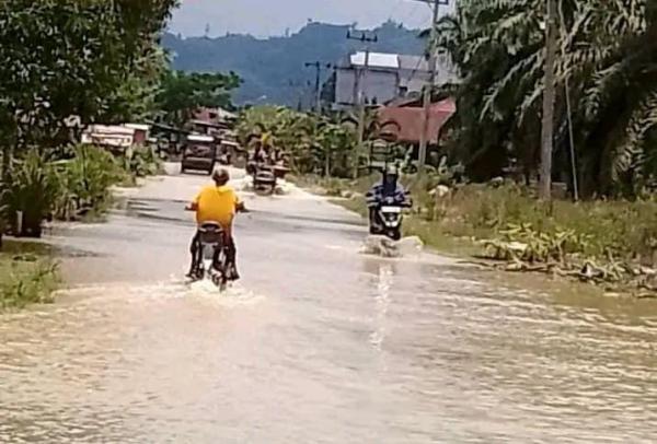 Dampak Banjir Pangalloang Mateng, Warga Kesulitan Mendapat Air Bersih