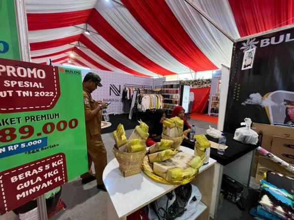 Bulog Sumut Sediakan 120 Paket di Pasar Murah HUT TNI 