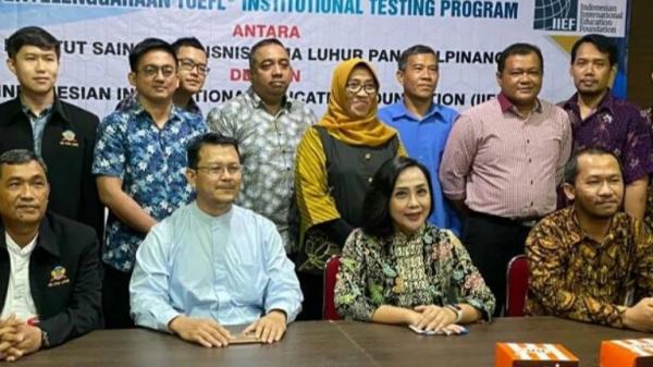 ISB Atma Luhur dan IIEF Jalin Kerjasama Penyelenggaraan Tes TOEFL ITP
