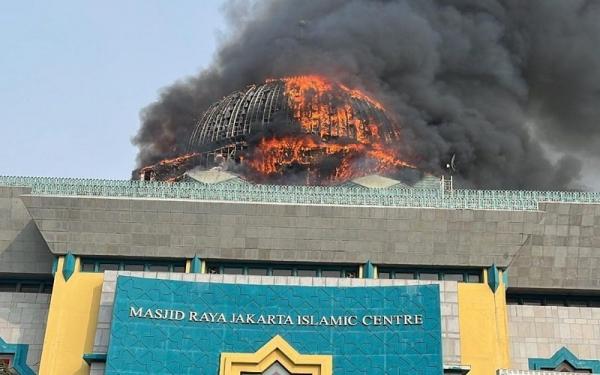 Masjid Islamic Center Terbakar, Diduga akibat Renovasi Kubah