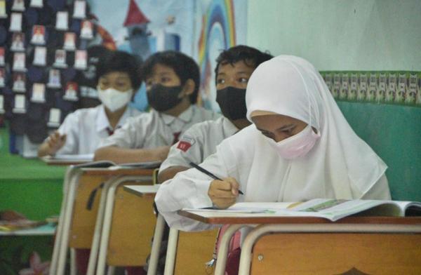 Terobosan Dindik Surabaya, Kurangi Jam Belajar hingga Kerjakan PR di Sekolah