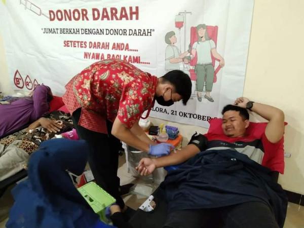 Kolaborasi dengan PMI Blora, IMM Ibnu An-Nafis STAIM Blora Gelar Donor Darah