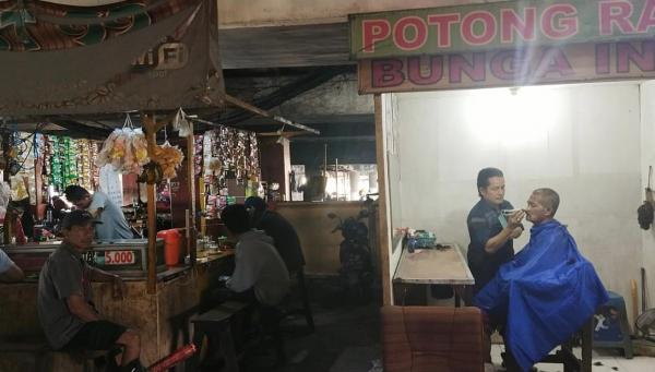 Tunda Penggusuran, Pemkot Surabaya Tawarkan Relokasi pada Puluhan PKL Bawah Tol Tambak Asri