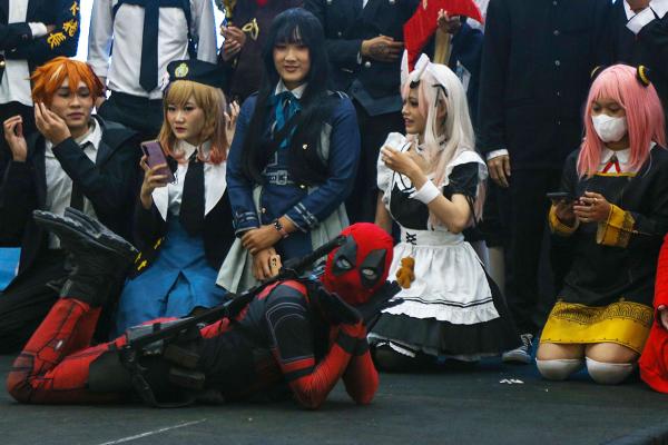 Adu Gaya Remaja Palembang Ala Superhero dan Anime di Ajang Cosplay Competition