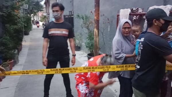 Bawa Senjata Terobos Istana Presiden  Polisi Tutup Akses Jalan Rumah Perempuan Bercadar