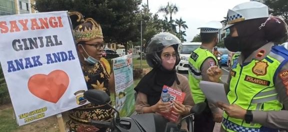 Gatotkaca Turun ke Jalan, Cara Polres Sukoharjo Kampanye Peduli Kesehatan Ginjal