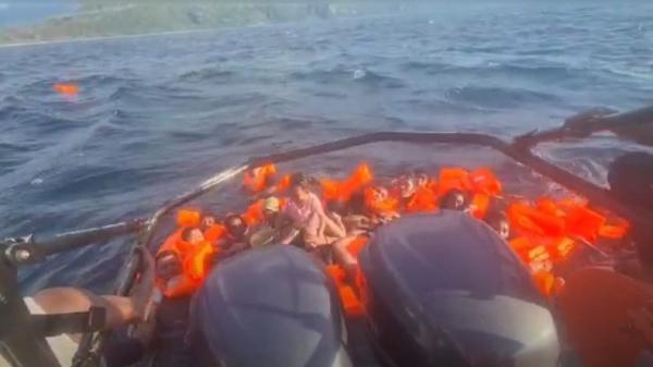 Kisah Haru Ibu Anak Korban Kapal Terbakar, Pegangan Tangan di Laut 4 Jam agar Tak Terpisah