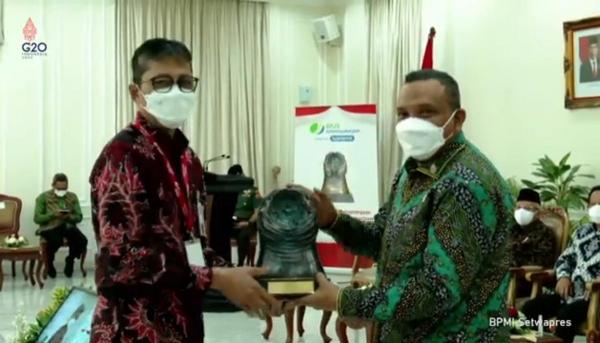 Bank Jatim Raih Paritrana Award